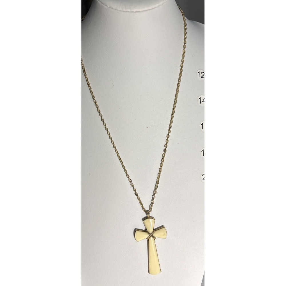 Vintage 1975 Avon Juliet Ivory Lucite Cross Pendant Goldtone Chain Christian